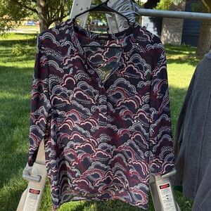 Express Women's Navy and Wine Wave Pattern Blouse